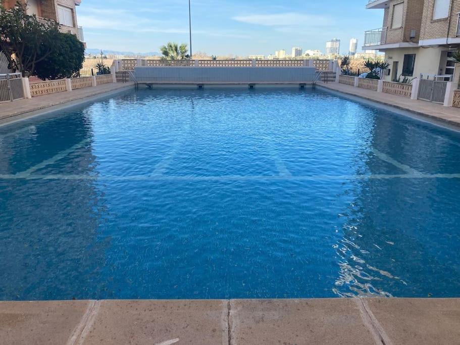 Coqueto Apartamento De Playa Con Piscina Y Terraza Valenza Esterno foto